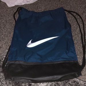 Nike draw string